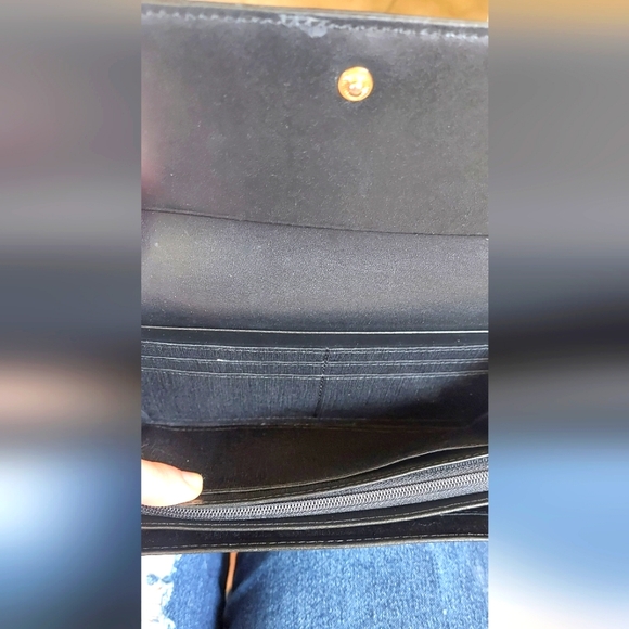 NWOT PINKY&DIANNE MONOGRAM WALLET - Picture 7 of 7